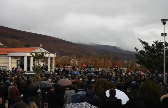 Osmoro mladih kod Posušja umrlo od trovanja ugljen-monoksidom