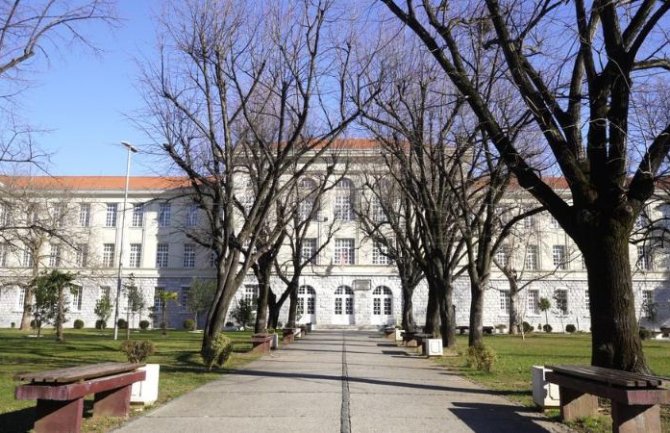 Smijenjena direktorica podgoričke Gimnazije, vd Vučurović