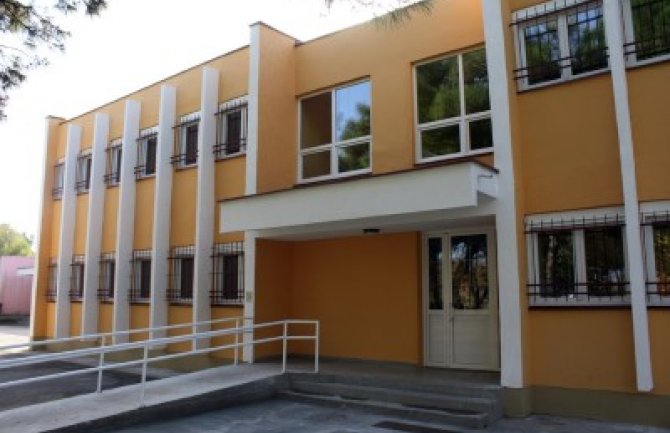 U Zavodu Komanski most  inficirane 32 štićenice i troje zaposlenih, jedna hospitalizovana