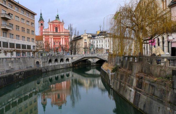 Stanovnici Ljubljane u iščekivanju vakcine: Prazne ulice, zatvoreni objekti i odloženi planovi