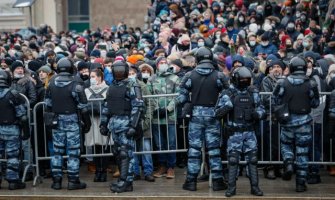 Više od tri hiljade ljudi uhapšeno na demonstracijama za Navaljnog, povrijeđena 42 policajca (VIDEO)