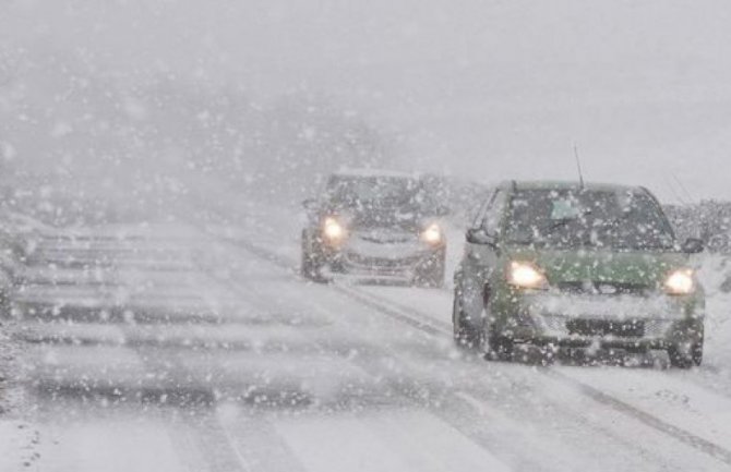 Uspostavljen saobraćaj na putu Šavnik-Žabljak