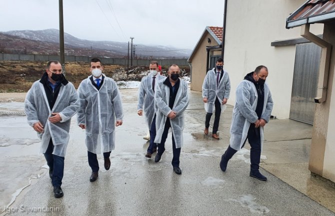 Ukidanjem uvozničkih lobija doprinijeti razvoju poljoprivrede, preispitaće se štetni ugovore koji su doveli do gašenja Metalca