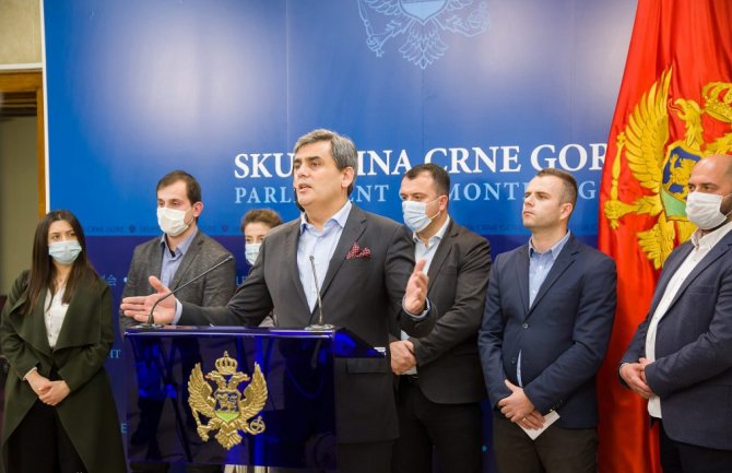 Ibrahimović: Ovakve inicijative neće uplašiti Bošnjake koji će ostati važan stub Crne Gore