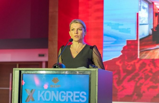 Vuksanović Stanković: Žele da sakriju potpunu nesposobnost ministarke zdravlja