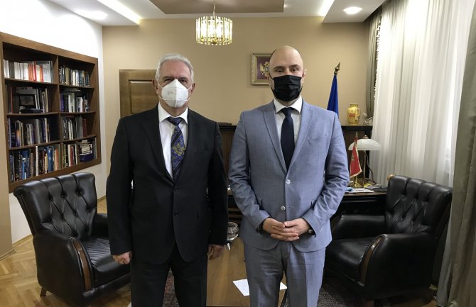  Crna Gora bi cijenila podršku Rumunije u obezbjeđivanju određenih doza vakcina