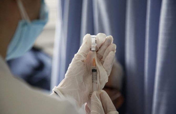 Vakcinacija u CG na oko 40 punktova, bolnice vakcinišu zaposlene