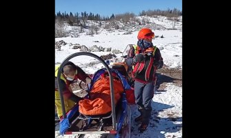 Pripadnici GSS-a monahinju ugroženog zdravlja transportovali do zdravstvene ustanove(VIDEO)