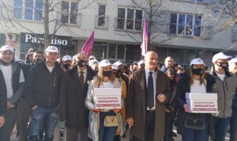 Davidović: Vučić hoće da milicajci budu patrijarsi, srpski narod to neće dozvoliti