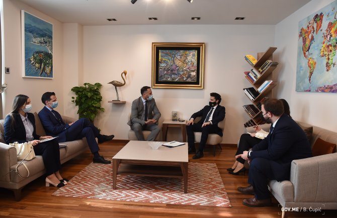 Abazović: Pozivam američke investitore da ulažu u Crnu Goru