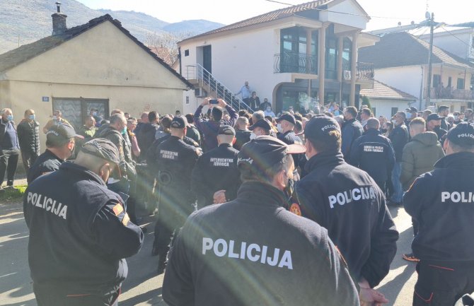 HGI: Podrška Tuzima i Đeljošaju, smiriti strasti