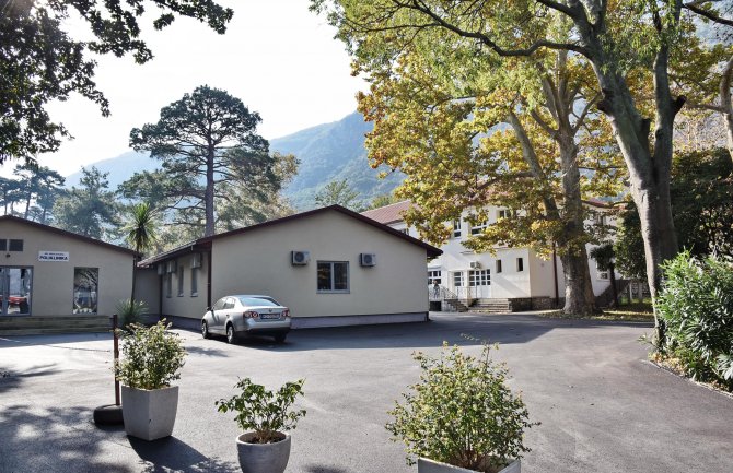 I 44 zaposlenih u kotorskoj bolnici primilo vakcinu protiv kovida