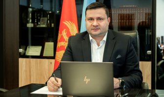 Za godinu dana broj nezaposlenih se povećao za 1200, Smolović: Vlada da poveća podršku privredi i završi kapitalne projekte 