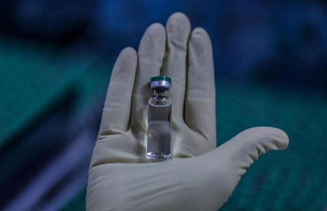 Više od polovine građana Crne Gore namjerava da se vakciniše protiv COVID-a-19