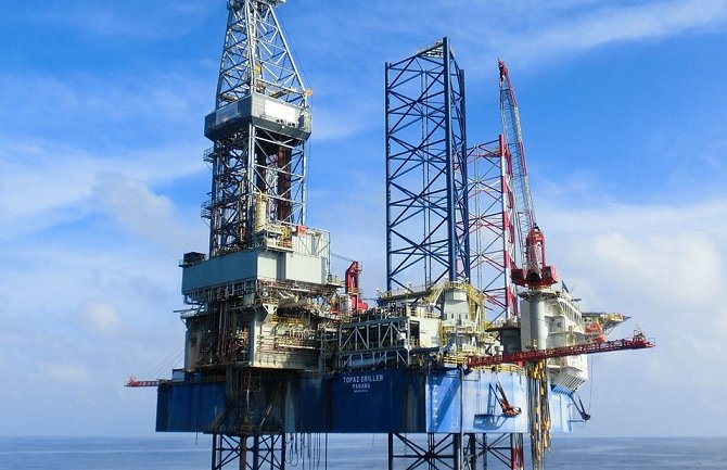 Topaz Driller krenuo prema Crnoj Gori