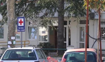 Raste broj preminulih u Ulcinju, alarmantna situacija; Đoni: U Domu zdravlja servisiraju i po 400 pacijenata dnevno