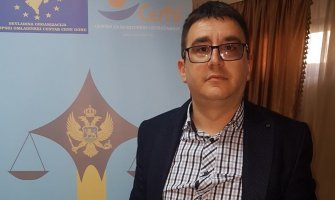 Španjević: Ostrašćeni pojedinci ne znaju za simboliku i svetinju zastava, mašu da doprinesu jačanju podjela