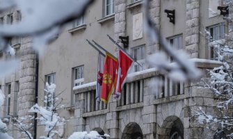 Zastave na pola koplja i u Nikšiću, Danilovgradu, Plavu...