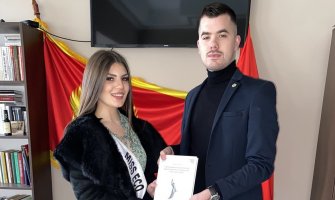 U Egipat preko Lovćenca: Miss Eco Montenegro Una Mugoša posjetila udruženje Crnogoraca