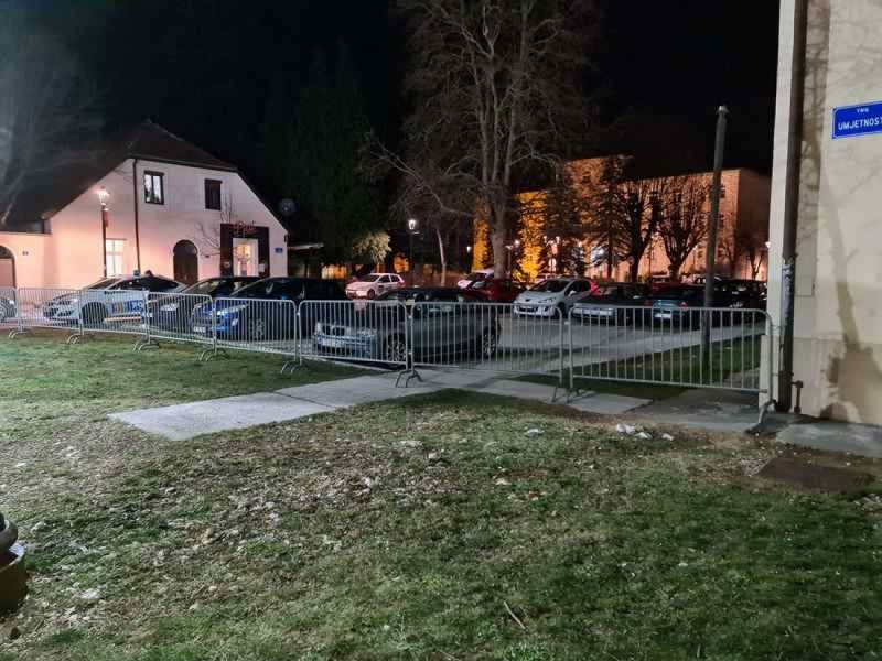 7809b48ba8adae573bc67e0d7d5c8560XL