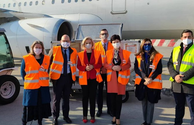 Stiglo 24.000 doza AstraZenkine vakcine