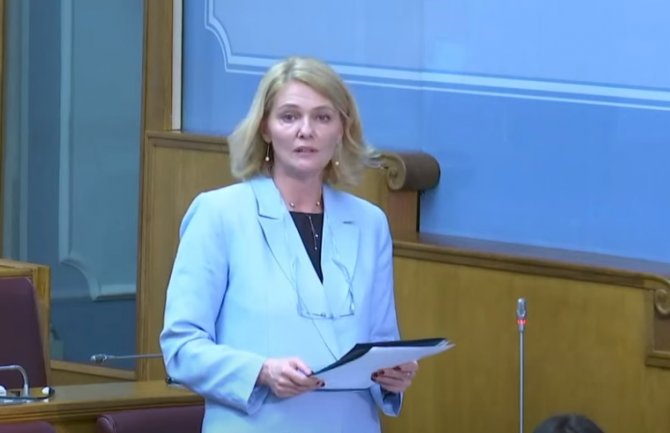 U izbornoj godini u Vojsci i Ministarstvu odbrane zaposleno 268 civila