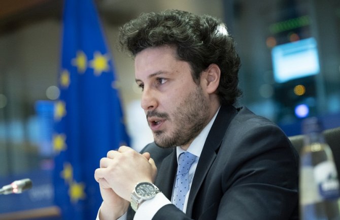 Saslušanje Abazovića u srijedu, nakon navoda o sprezi kriminala i sudstva