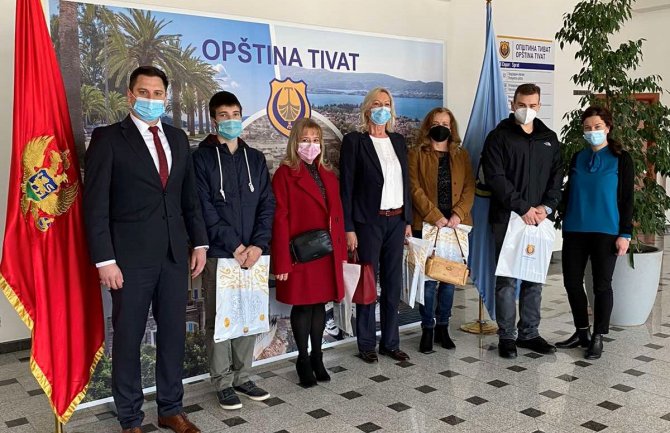 Izuzetan uspjeh tivatskih gimnazijalaca na državnom takmičenju