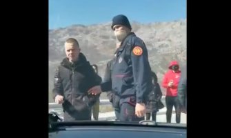 Krivokapić objavio snimak iz automobila uz poruku Đukanoviću (VIDEO)