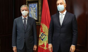 Crna Gora nema luksuz da previše vremena provede u političkim tenzijama(VIDEO)