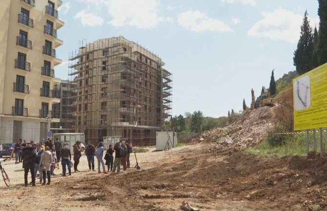 Radovi na brdu Ljubović stali nakon okupljanja građana