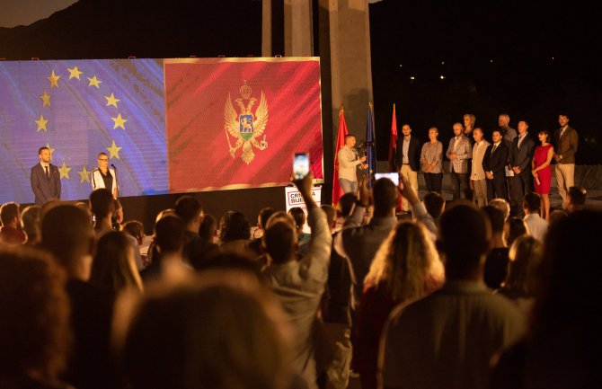 Na Kongres URE dolaze Krivokapić, Bečić, vlast, opozicija, poslanici iz EU, regiona....