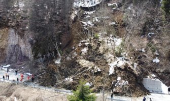 Berane: Obrušilo se brdo kod Lubnica (FOTO)