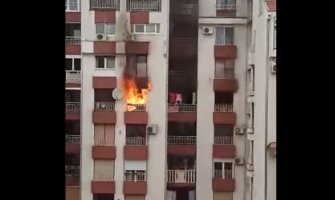 Tivat: Dvije osobe spašene iz stana u plamenu (VIDEO)