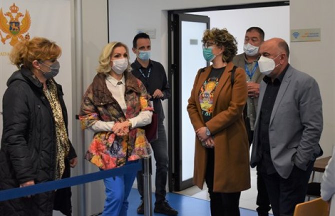 Borovinić Bojović posjetila punkt za vakcinaciju u Tehnoplisu u Nikšiću