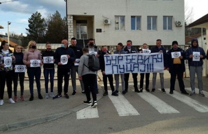 Pljevlja: Odgođeni protesti ispred Centra bezbjednosti do dolaska zvaničnika Vlade