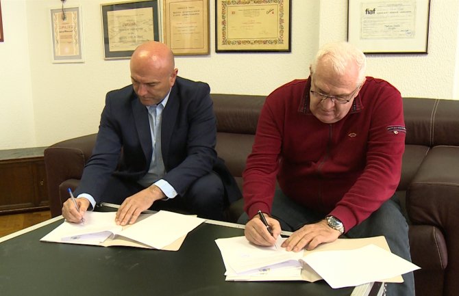 Carević i Tomčić potpisali sporazum o saradnji Opštine Budva i Filmskih novosti