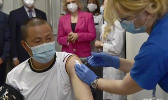 Počela vakcinacija kineskih državljana u CG: Vakcinu primile 432 osobe u kampu CRBC-a