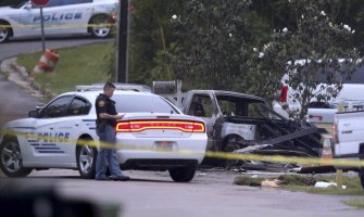 Manji avion pao na kuću, četiri osobe stradale