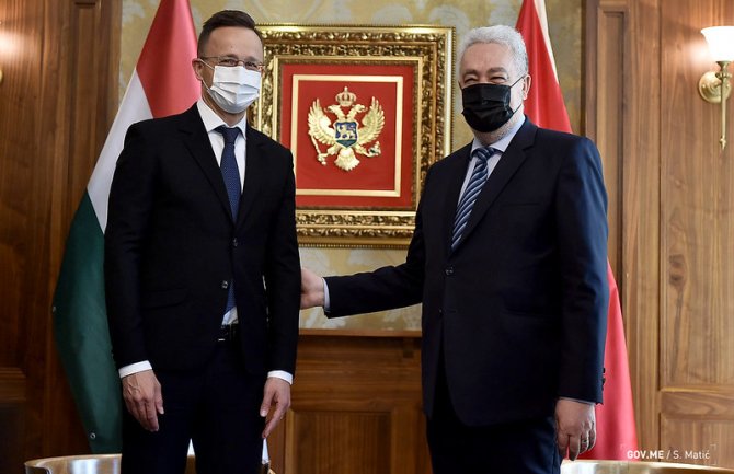 Krivokapić i Sijarto o modalitetima saradnje dvije države