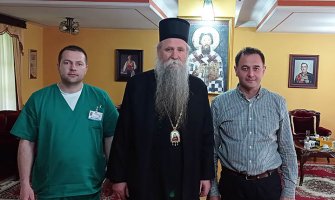 Joanikije vakcinisan Fajzerom u manastiru Đurđevi Stupovi 