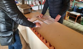 Lijepa vijest iz Bijelog Polja: Humanista platio dugove za 25 porodica u seoskim marketima