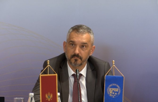 Intenzivnijom saradnjom policija raditi na suzbijanju kriminala