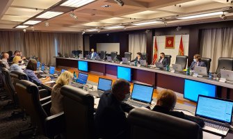 Predložene veće akcize na duvanske proizvode, alkoholna pića i proizvode sa dodatkom šećera