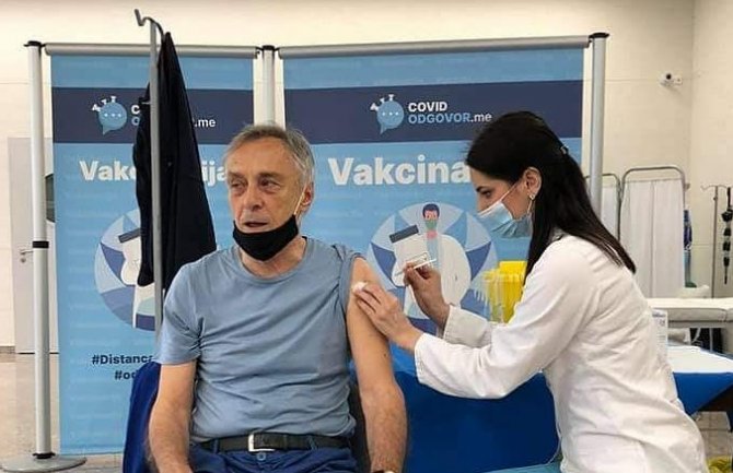 I Lekić primio vakcinu: Pozvao građane i građanke na odgovornost
