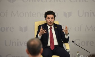 Abazović o policijskim automobilima: Malo smo morali da se snađemo, ali biće riješeno; Rekonstrukcija Vlade opcija...