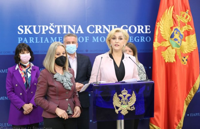 Crno na bijelo: Amandamnskim djelovanjem unaprijedićemo budžet, fokus na socijalnim problemima