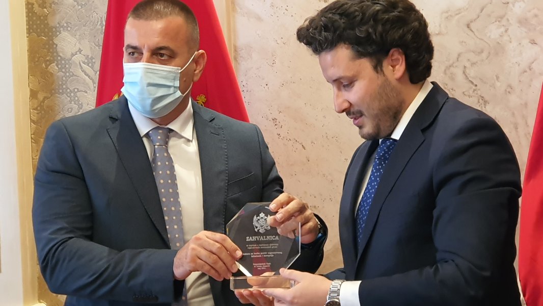 511903111209640e7b547o