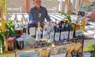 Humanitarni bazar u Portonovom: Sav prihod od prodaje namijenjen Domu zdravlja Herceg Novi