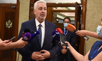 Krivokapić: Mitrović ostaje ministar, neću podnijeti ostavku 
